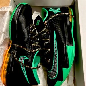 Brand new KD men’s sneakers size 9